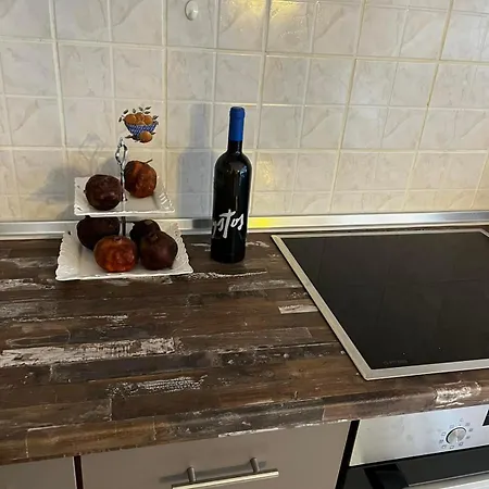Io Kavala