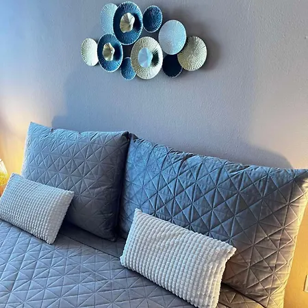 Apartment Io *